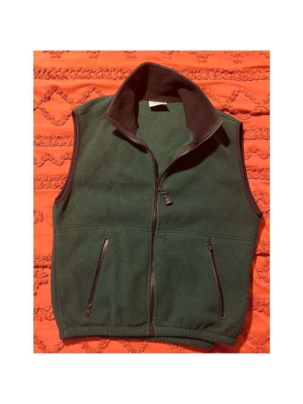 Timberline  Colorado green vest zipper 2 pockets on each side on front. Mock col